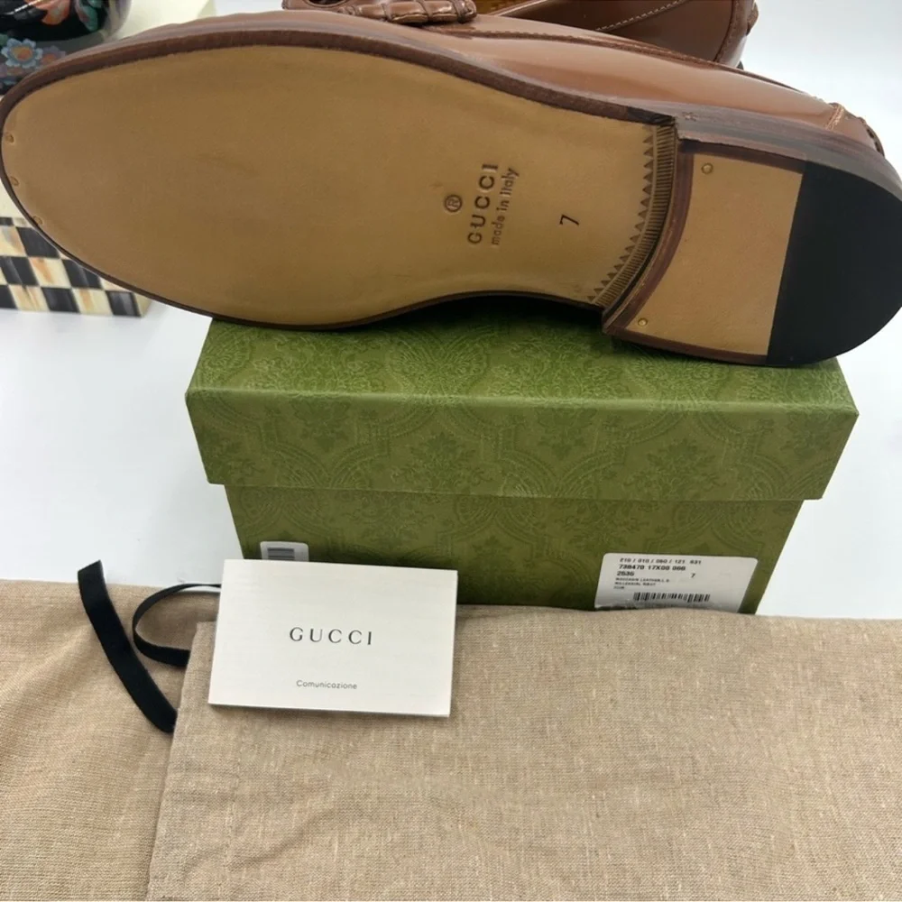 Men’s Gucci interlocking G leather loafer size 7 fits eight US made in Italy
